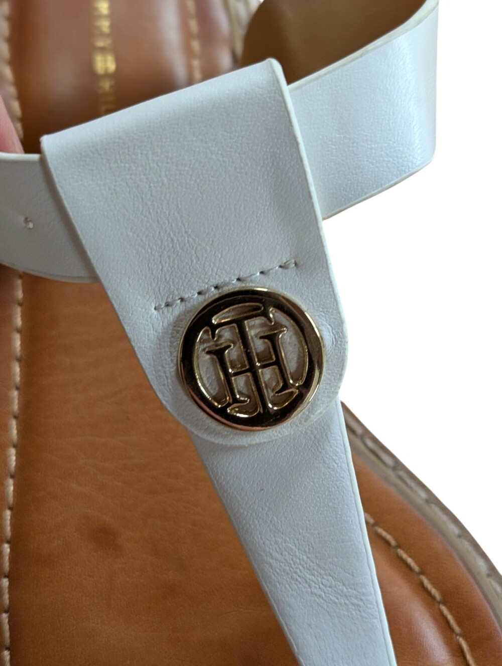 Tommy Hilfiger Bennia White Flat Thong Sandal Size 8.5 - Picture 4 of 11